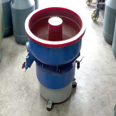 去批锋五金塑胶玉石珠宝研磨倒角抛光振动研磨机东莞厂家直销