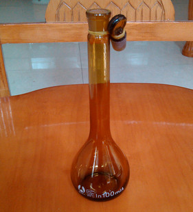 容量瓶 棕色玻璃微量容量瓶10ml 当量瓶 无底座茶色容量瓶 定量瓶 定