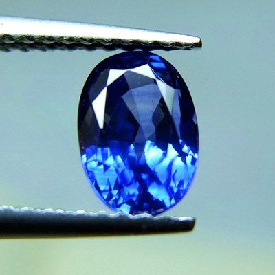 天然斯里兰卡蓝宝石裸石近矢车菊1.39ct-国检证书-2500/克拉