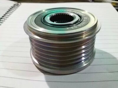 日产骐达a32轩逸a33骊威nv200汽车发电机单向皮带轮轴承f-556210