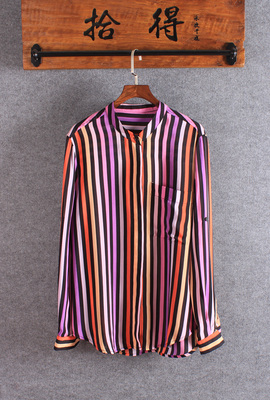 彩虹条衬衫