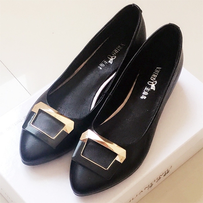 平底单鞋女真皮平跟皮鞋中年妈妈鞋软底舒适上班工作鞋黑色女鞋冬