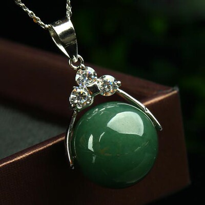 正品a货13mm珍稀天然油青浓绿翡翠圆珠吊坠 经典925纯银微镶锆石