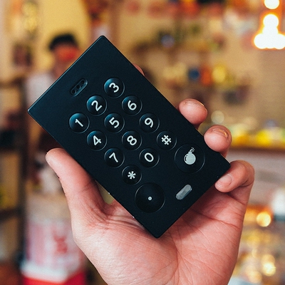 荷兰johns phone 非触摸简单手机 反潮流反智能手机 黑白金 现货